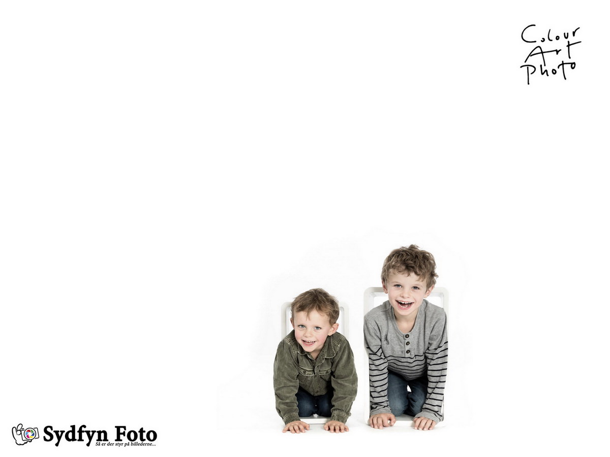 Portrætfotografering i studio eller On Lokation f.eks. - <i>Foto, Portrætfoto, Portrætfotograf, Fotograf Svendborg, Portræfotograf Svendborg, Fotograf Sydfyn, Portrætfotograf Sydfyn, Sydfyns Fotograf, Studio, Studiofoto, Atelier, Fotoatelier, Abildvej, Legebilleder, Lege Billeder, Børnefoto, Børne Foto, Børnefotografering, Børne Fotografering, Babyfoto, Baby Foto, Babyfotografering, Baby Fotografering, Familiefoto, Familie Foto, Familiefotografering, Familie Fotografering, Familiebilleder Fotograf, Familie Fotograf Fyn, Familiefotograf Sydfyn, Familiefotograf Fyn</i>